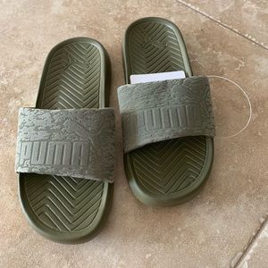 Women’s Puma PopcatOlive Slide Slippers Sz US 6.5